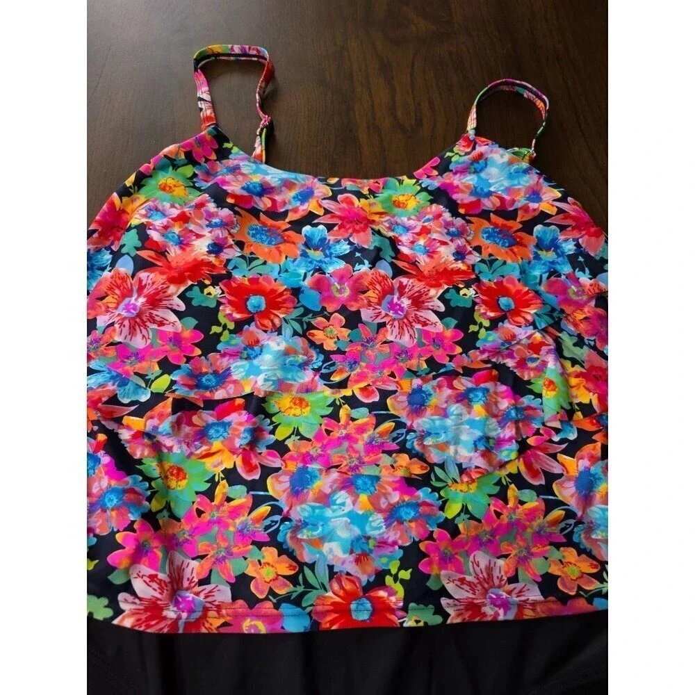 Island‎ Pearls Island World Plus Size Women's Swimsuit Solid Floral Design W4